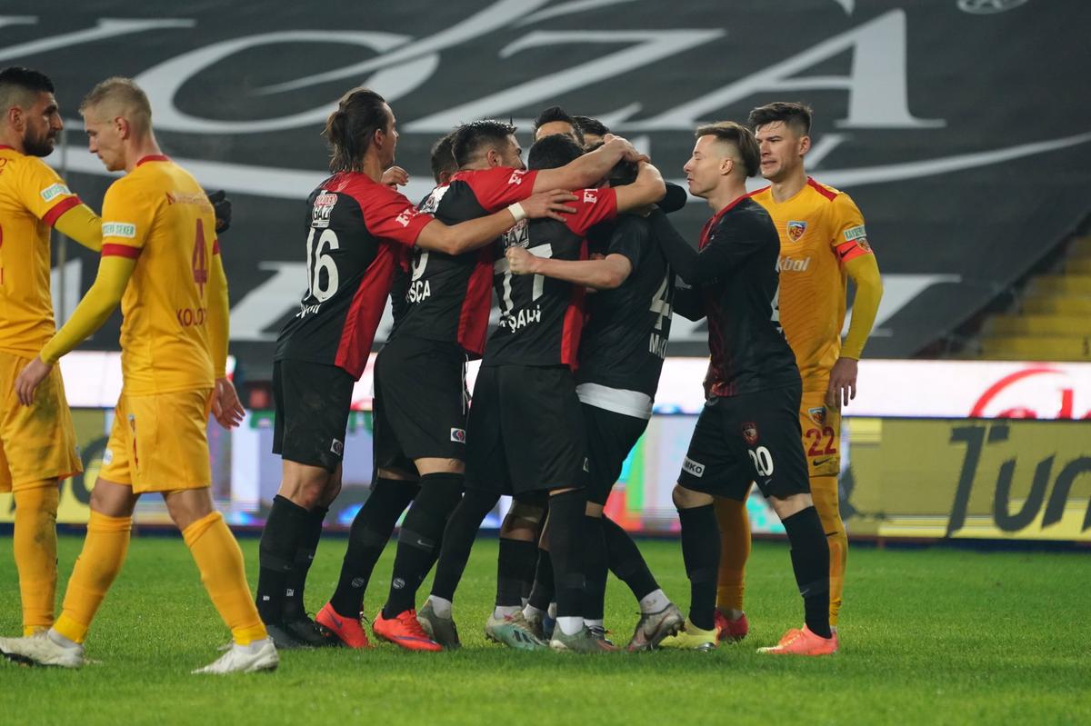 Dan Petrescu, după primul meci la Kayseri: „Nu sunt mulțumit”