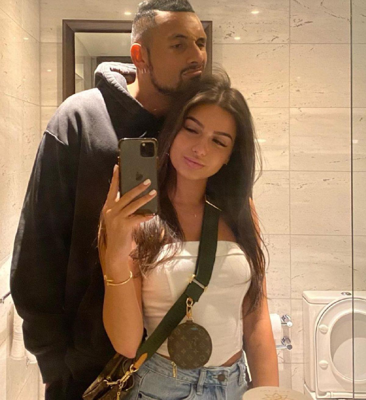 Nick Kyrgios, bad boy și în afara terenului! Imaginile care i-au scandalizat pe fanii tenisului: ce făcea cu iubita lui la Australian Open