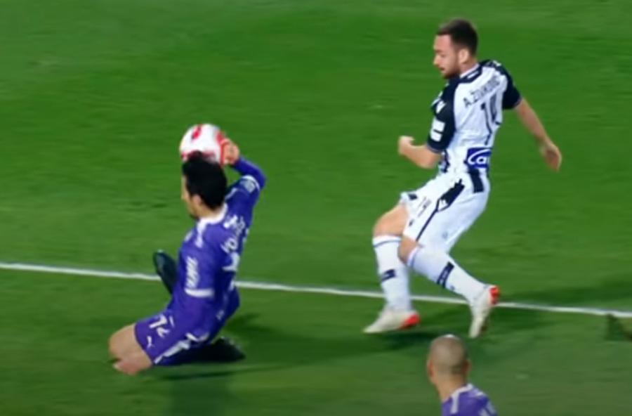 Răzvan Lucescu, salvat de VAR! Cum a trecut de la 0-1 la 1-0 în aceeași fază la meciul cu OFI
