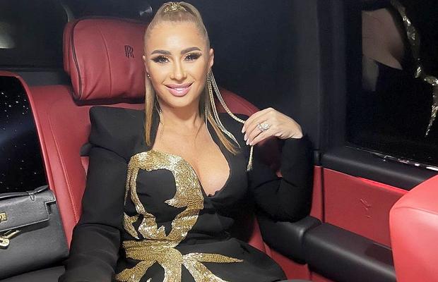 Anamaria Prodan a ieșit public și i-a replicat dur lui Reghecampf: „Îl ajut să mai facă și el câteva sute, de o ciorbă”