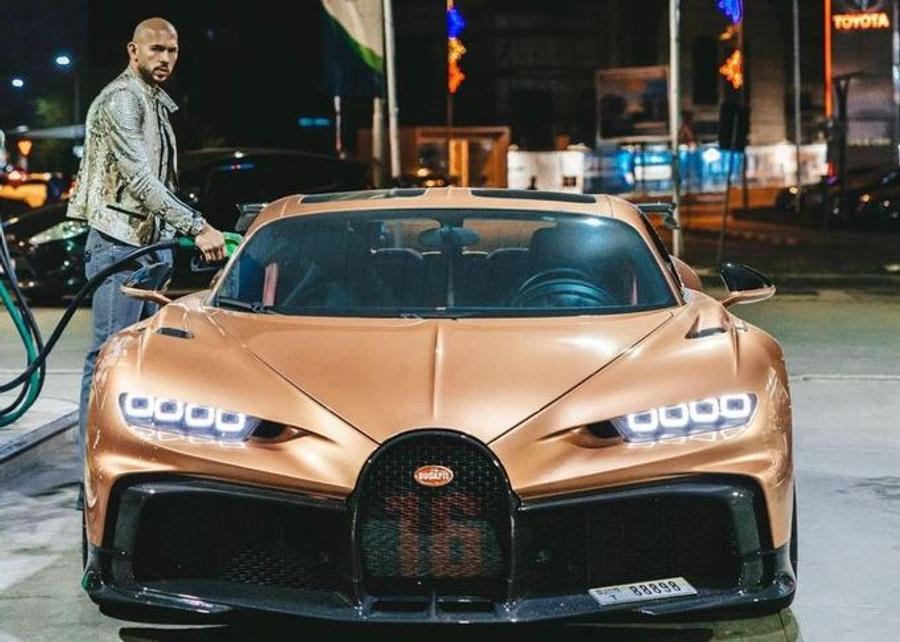 Bolidul Bugatti Chiron al lui Andrew Tate/ foto Twitte @Andrew Tate Cât valorează mașinile fraților Tate confiscate de DIICOT » Lipsea tocmai bolidul de 4 milioane de euro!