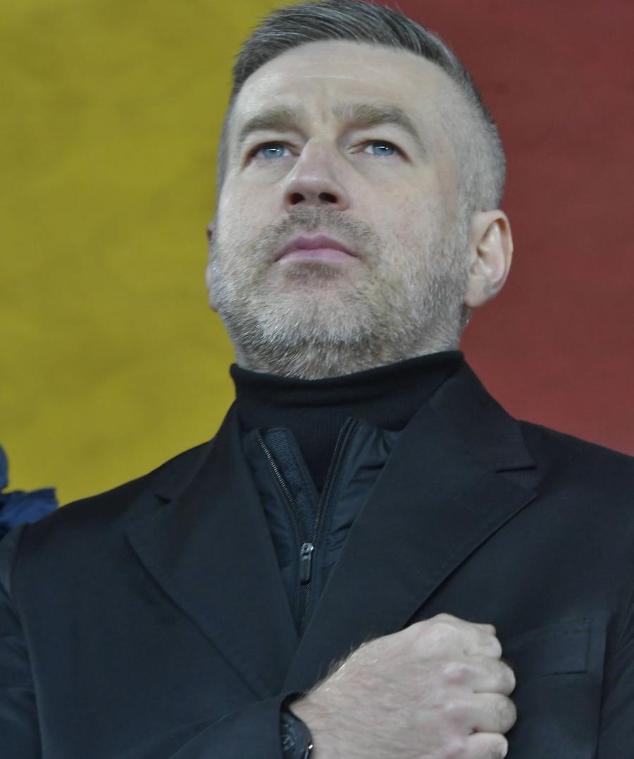 Singurul capitol la care stralucește până acum Edi Iordanescu este acela al justificărilor (foto: Imago) Distanța care ne separă
