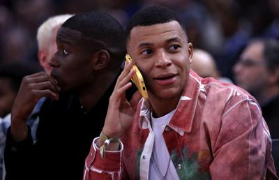Real Madrid ridică tonul în negocierile cu Mbappe » Ce îi cere acum atacantului