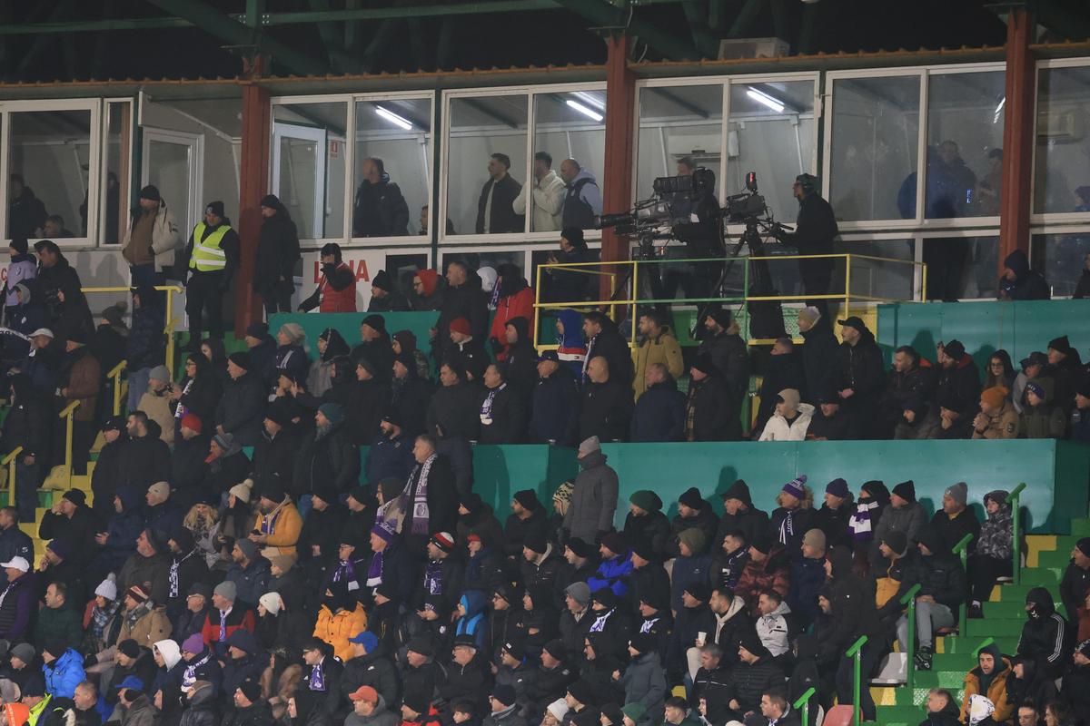 Situație revoltătoare în zona dedicată jurnaliștilor la FC Argeș - FCSB: „Suntem în preistorie!”