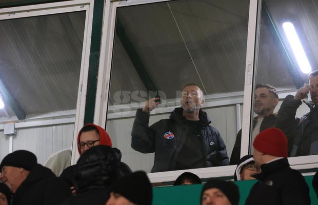 MM Stoica, despre atmosfera tensionată de la meciul cu FC Argeș: „Era un copil care m-a înjurat de la juma' de metru. L-am întrebat dacă mai vrea să vadă meciul sau vrea să…”