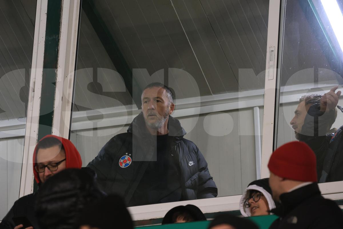Mihai Stoica, în conflict cu spectatorii la Argeș - FCSB