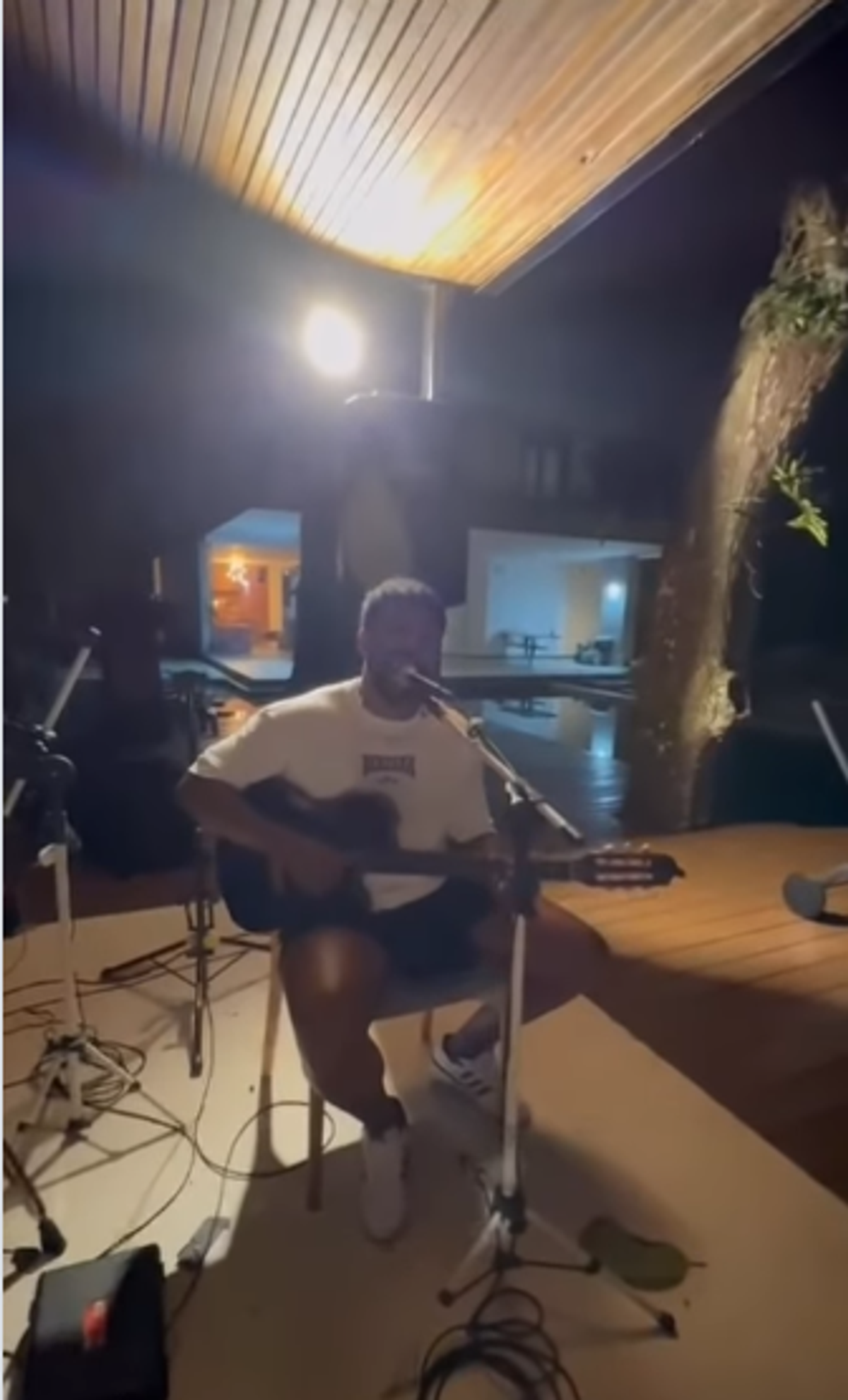 După fotbal, cucerește și străzile din Rio! Încă un episod de pomină cu „Împăratul” Adriano