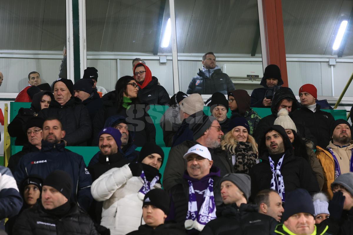 Mihai Stoica, în conflict cu spectatorii la Argeș - FCSB