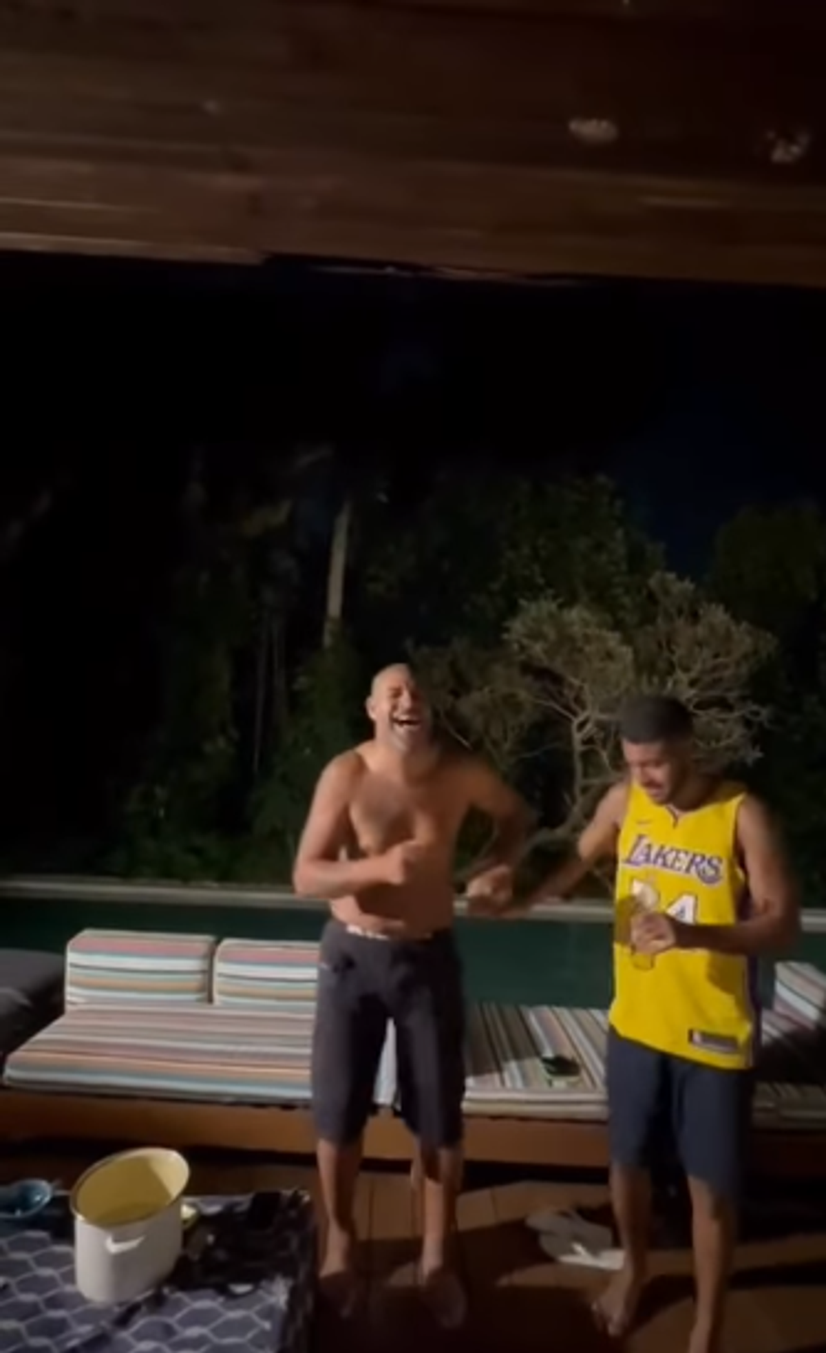 După fotbal, cucerește și străzile din Rio! Încă un episod de pomină cu „Împăratul” Adriano