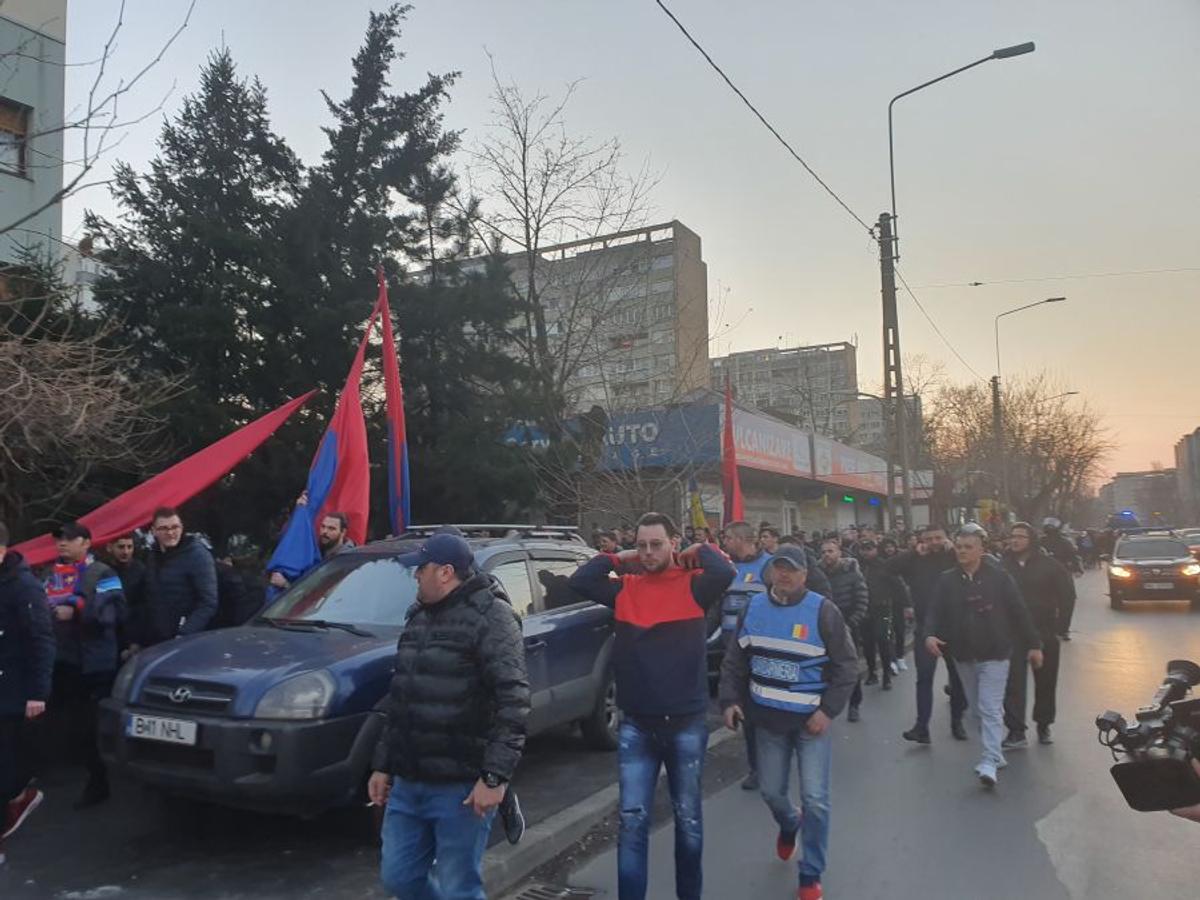 DINAMO - FCSB // FOTO Galeria roș-albastră a ajuns la Arena Națională! Câte bilete s-au vândut până acum la Derby de România
