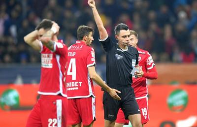DINAMO - FCSB // Controversă după penalty-ul transformat de Tănase: „De ce nu fluieri după 6 minute?”
