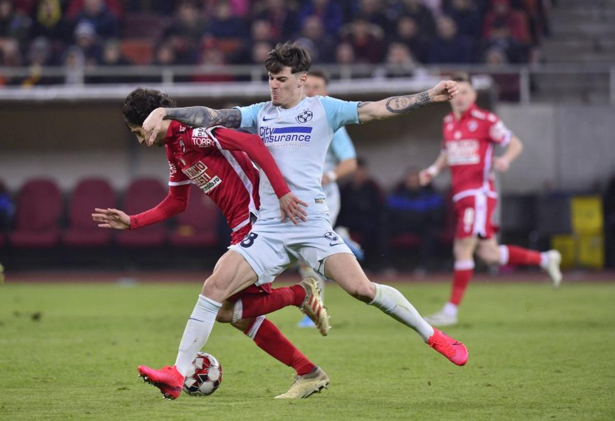 DINAMO - FCSB 2-1 // NOTE GSP: Repetenții lui Vintilă » Doi fotbaliști ai vicecampioanei, evoluții penibile în derby + laureații partidei de pe Arena Națională