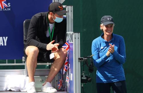 Judy Murray, antrenoare de tenis în vârstă de 61 de ani, a apelat la ritidectomie, o procedură cosmetică nonchirurgicală folosită pentru întinerirea feței.