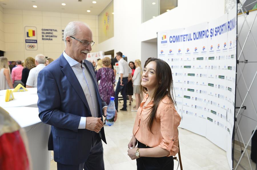 Gimnastele care au lucrat cu Octavian Bellu vorbesc despre clipele care le-au marcat