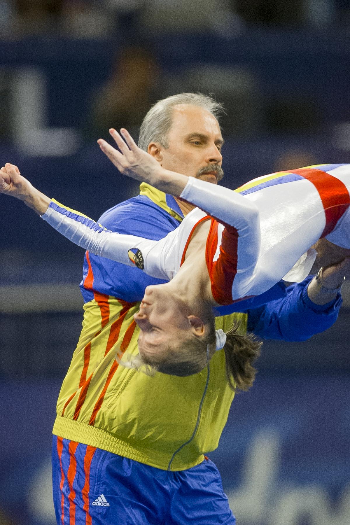Gimnastele care au lucrat cu Octavian Bellu vorbesc despre clipele care le-au marcat