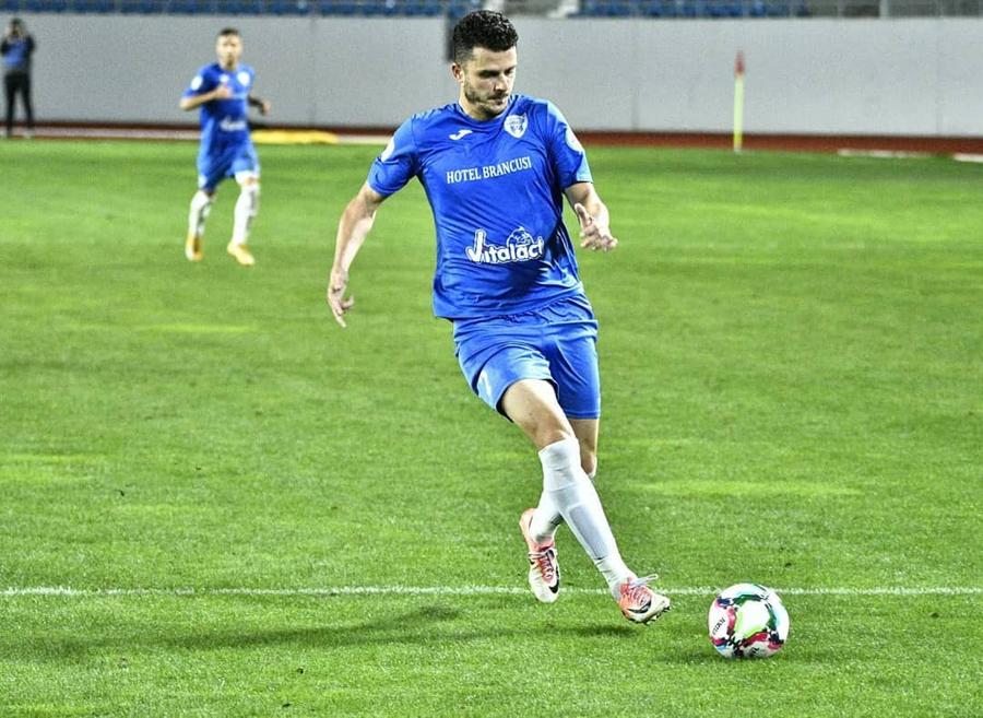 „E sclavie!” » Fostul atacant de la FCSB și Farul își strigă durerea: „M-am accidentat grav, clubul m-a abandonat, nu m-a plătit din iulie 2021, iar acum a intrat în insolvență”
