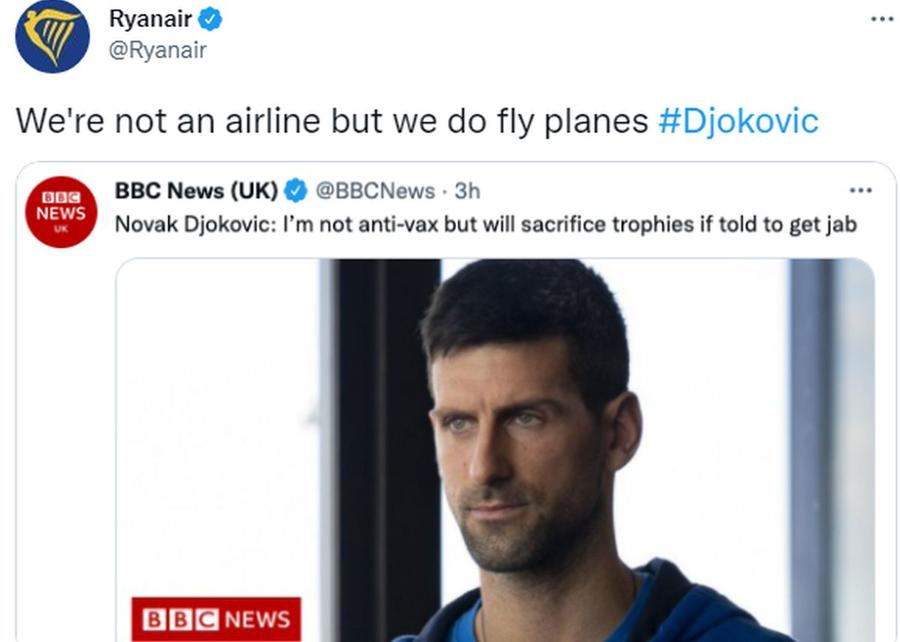 Marți, Novak Djokovic a declarat că „nu sunt împotriva vaccinării”, dar că nu se va vaccina împotriva COVID-19. Ulterior, Ryanair l-a ironizat: „Nu suntem o companie aeriană, dar pilotăm avioane” Novak Djokovic, ironizat de Ryanair, după declarațiile contradictorii privind vaccinul