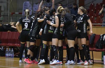 CSM București, aproape de o rușine în Liga Națională » Rapid poate profita de pasul greșit făcut de „tigroaice”