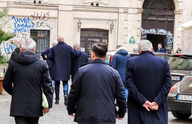 PSD s-a mutat la Lazio - CFR Cluj » Lângă cine a fost surprins patronul campioanei