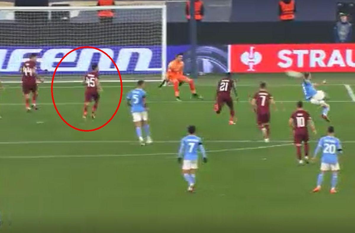 Din fază fixă, Dane?! Cine e jucătorul care l-a „trădat” pe Petrescu la golul lui Lazio
