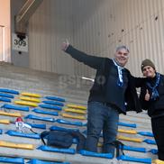 Petrolul - Poli Iași 2-1. Doi suporteri ieșeni au venit la Ploiești FOTO Ionuț Iordache