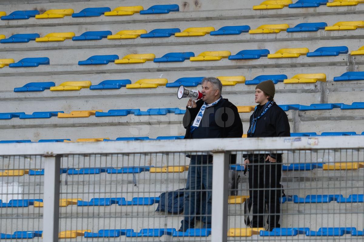 Petrolul - Poli Iași 2-1. Doi suporteri ieșeni au venit la Ploiești