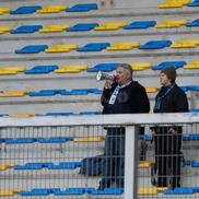 Petrolul - Poli Iași 2-1. Doi suporteri ieșeni au venit la Ploiești FOTO Ionuț Iordache