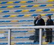 Petrolul - Poli Iași 2-1. Doi suporteri ieșeni au venit la Ploiești FOTO Ionuț Iordache