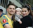 Petrolul - Poli Iași 2-1. Jucătorii au petrecut cu copiii FOTO Ionuț Iordache