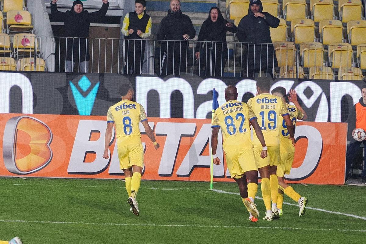 Veteranul de la Poli Iași, acuzații după 1-2 cu Petrolul: „Toți o vor pe Dinamo și dau în noi!”