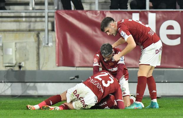 Give me five! Rapid ajunge la cinci din cinci în 2024 și continuă să viseze la titlu » Cronica din Giulești + clasamentul actualizat din Superligă și notele GSP