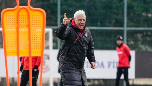 Marius Șumudică și-a băgat în ședință jucătorii înainte de Gaziantep - Samsunspor. FOTO: Gaziantep FK