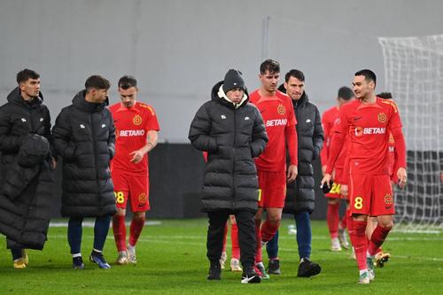 Alexandru Pantea, alături de coechipierii săi Eduard Radaslavescu, David Miculescu, Risto Radunovic și Adrian Șut / Foto: Imago Images