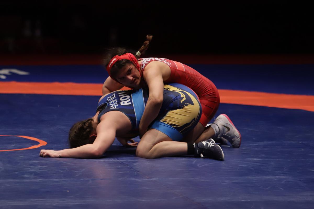 Două medalii de argint pentru România la Campionatele Europene de lupte de la București