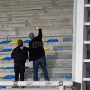 Petrolul - Poli Iași 2-1. Doi suporteri ieșeni au venit la Ploiești FOTO Ionuț Iordache