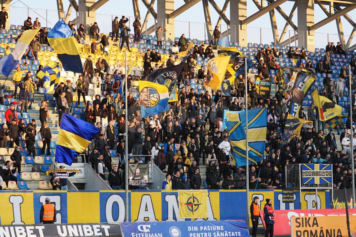 Altfel de știri de la Petrolul - Poli Iași 2-1 » Grădinița de acasă, arbitrii, „refacere” cu tobă și slănină + Andreea Hanca s-a accidentat