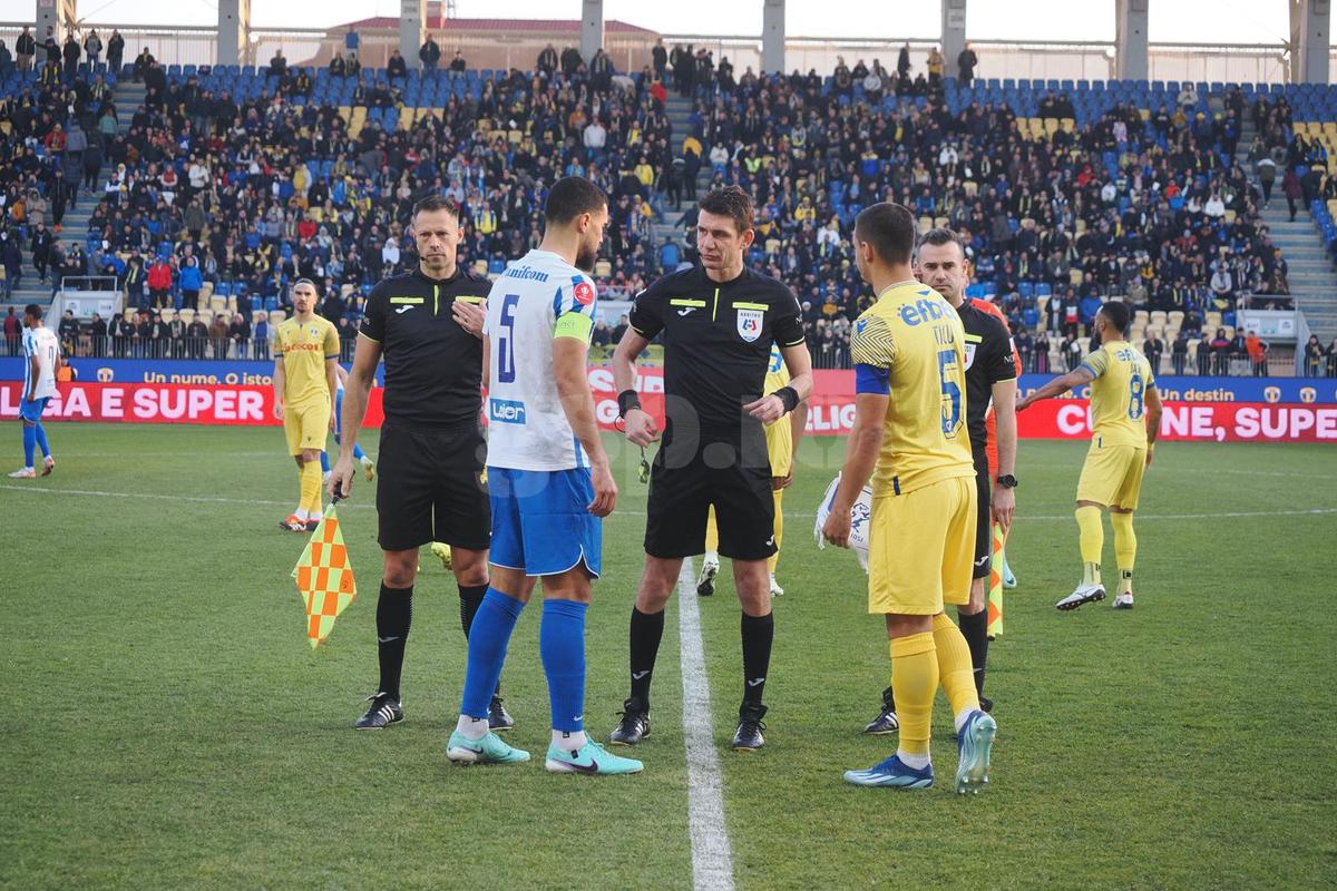 Altfel de știri de la Petrolul - Poli Iași 2-1 » Grădinița de acasă, arbitrii, „refacere” cu tobă și slănină + Andreea Hanca s-a accidentat