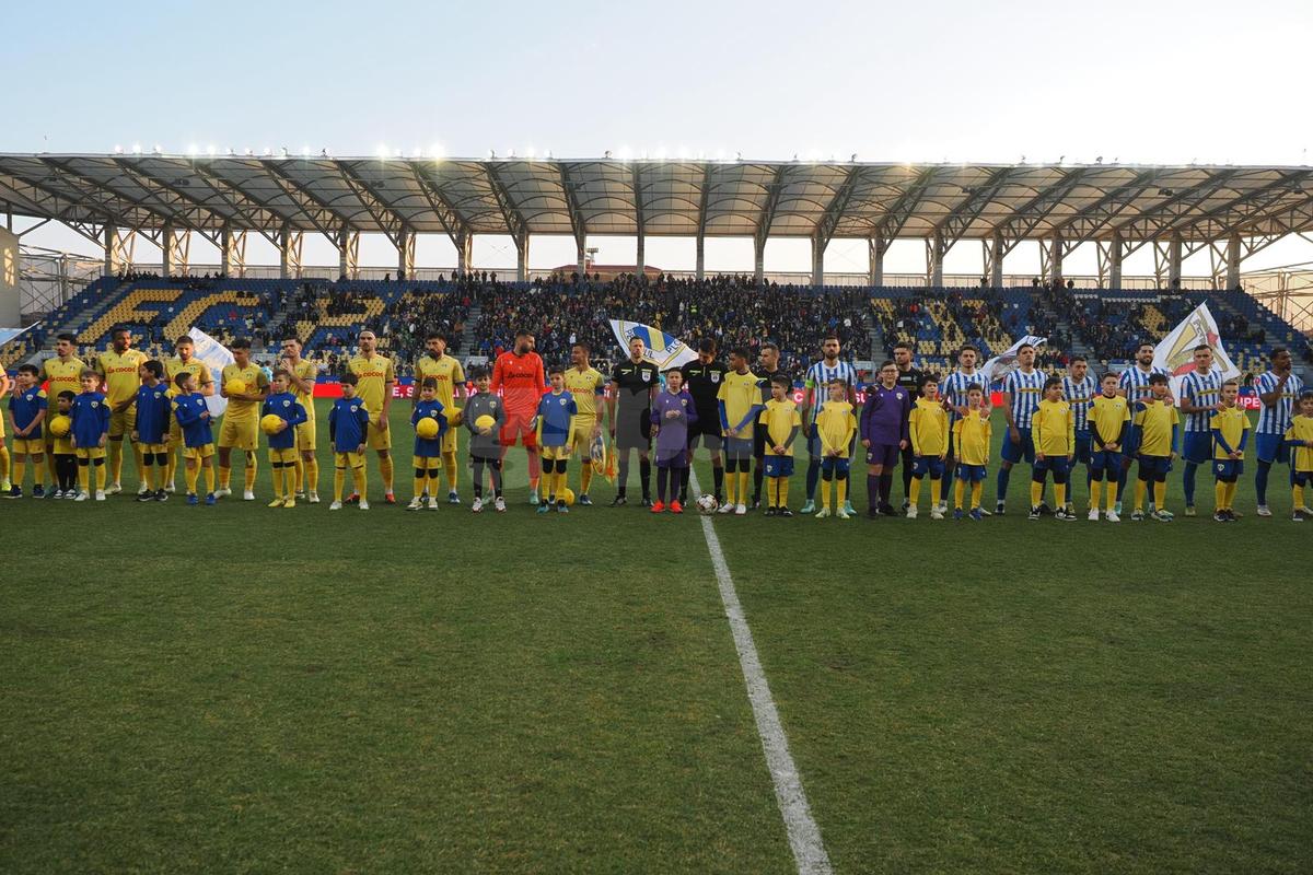 Discurs-manifest după meciul din Superligă: „Am fost penibili, am intrat cu nasul pe sus!”