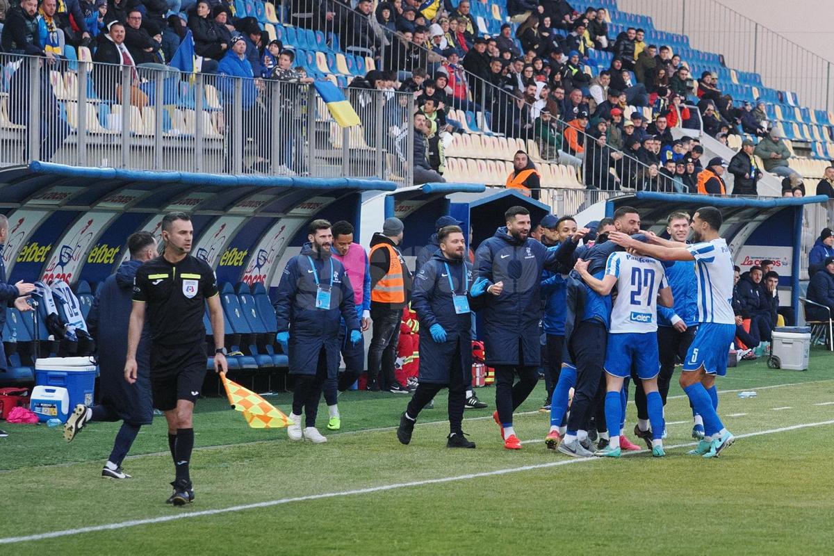 Discurs-manifest după meciul din Superligă: „Am fost penibili, am intrat cu nasul pe sus!”
