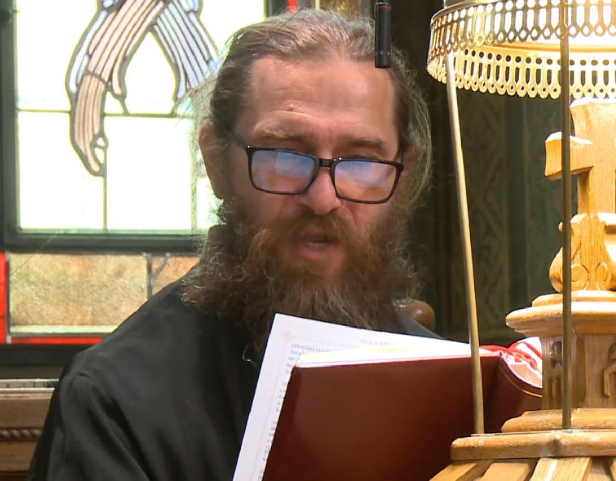 Imagini inedite cu Alexandru Tudor la Patriarhie » Ce l-a pus preotul să facă: toate privirile au fost pe fostul arbitru
