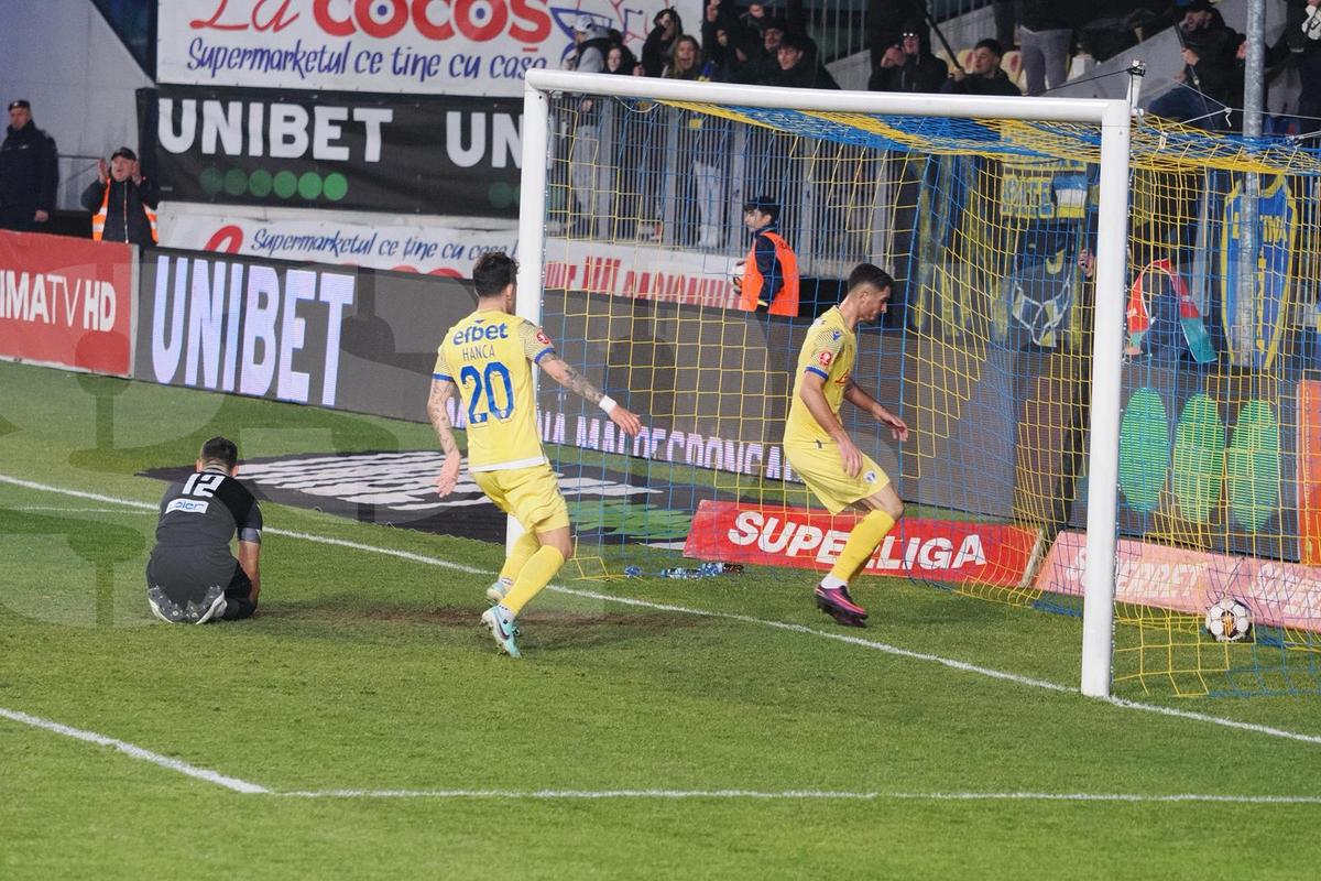 Veteranul de la Poli Iași, acuzații după 1-2 cu Petrolul: „Toți o vor pe Dinamo și dau în noi!”