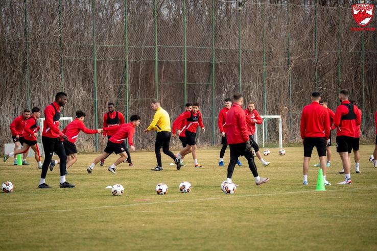 Antrenament Dinamo 16.02.2024 FOTO: facebook.com/DinamoBucurestiOfficial