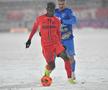 Gele în Gloria Buzău - FCSB, disputat pe ninsoare, foto: Cristi Preda / GSP // 16.02.2025