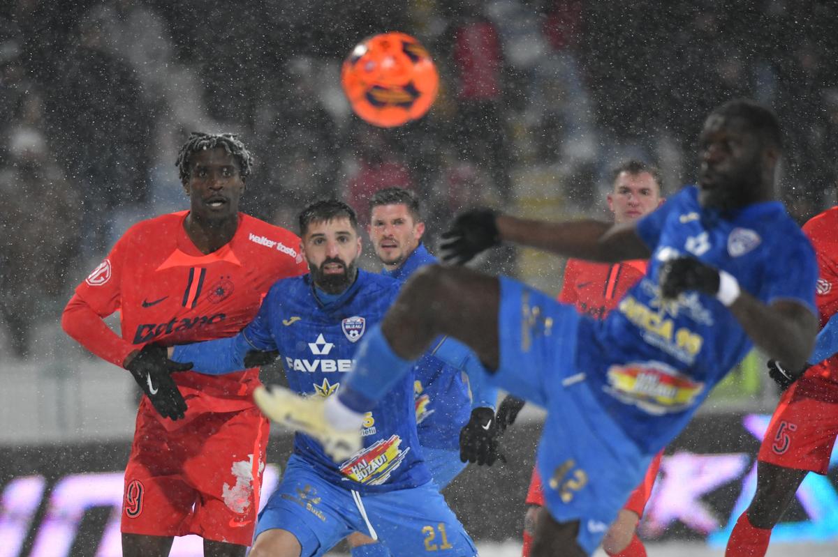 Gigi Becali a intrat în direct, imediat după Gloria Buzău - FCSB: „E mai bun decât ne așteptam!”