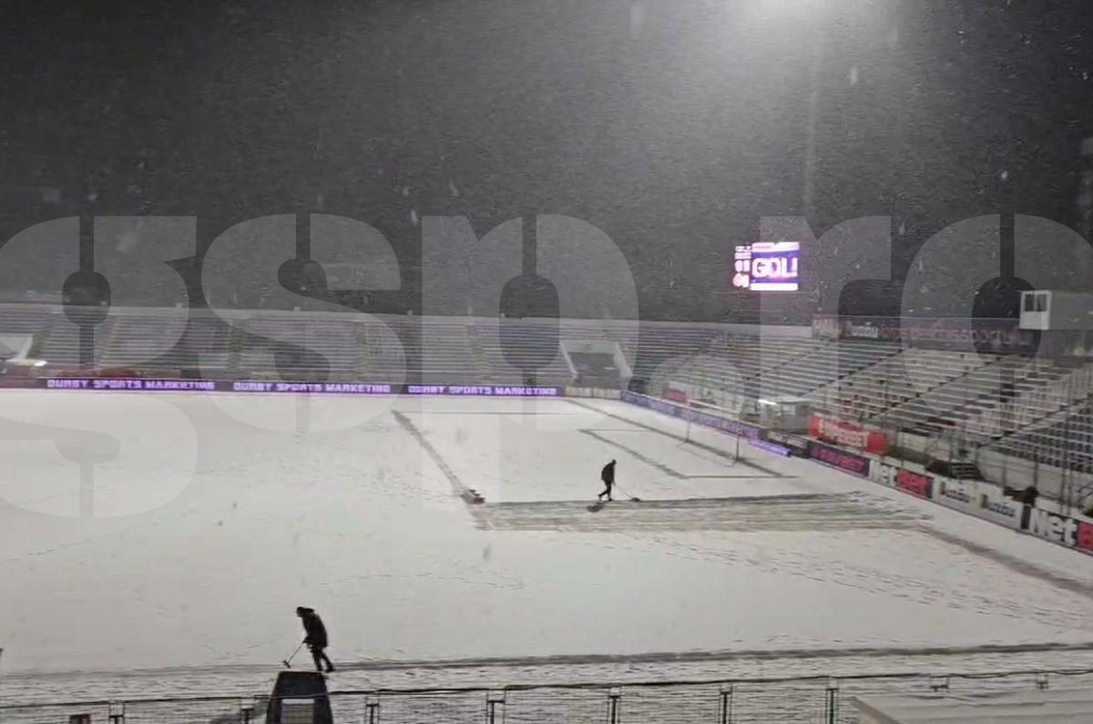 Imagini cu zăpada de la Buzău, înaintea meciului Gloria - FCSB