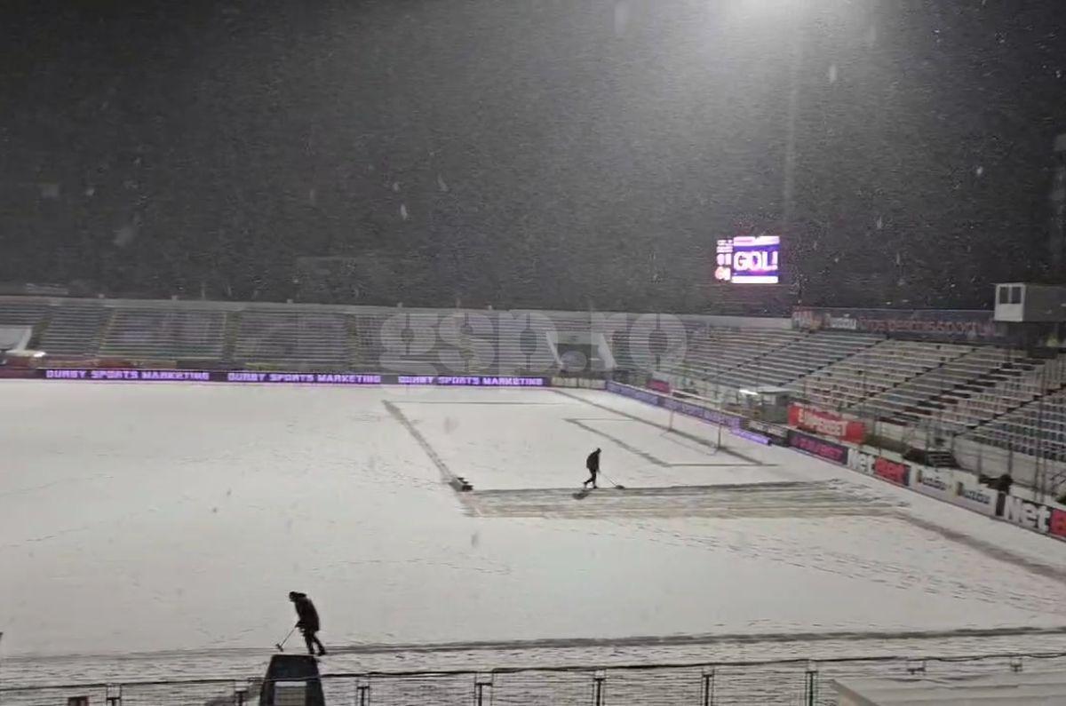 Imagini cu zăpada de la Buzău, înaintea meciului Gloria - FCSB