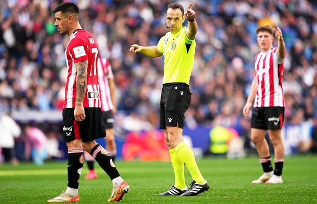 Meci întrerupt în La Liga! Arbitrul a explicat totul în raport: „În minutul 17, au început să strige...”