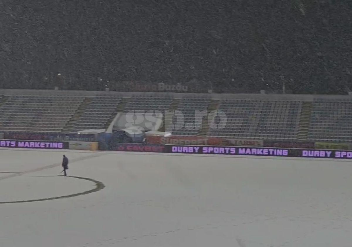 Imagini cu zăpada de la Buzău, înaintea meciului Gloria - FCSB