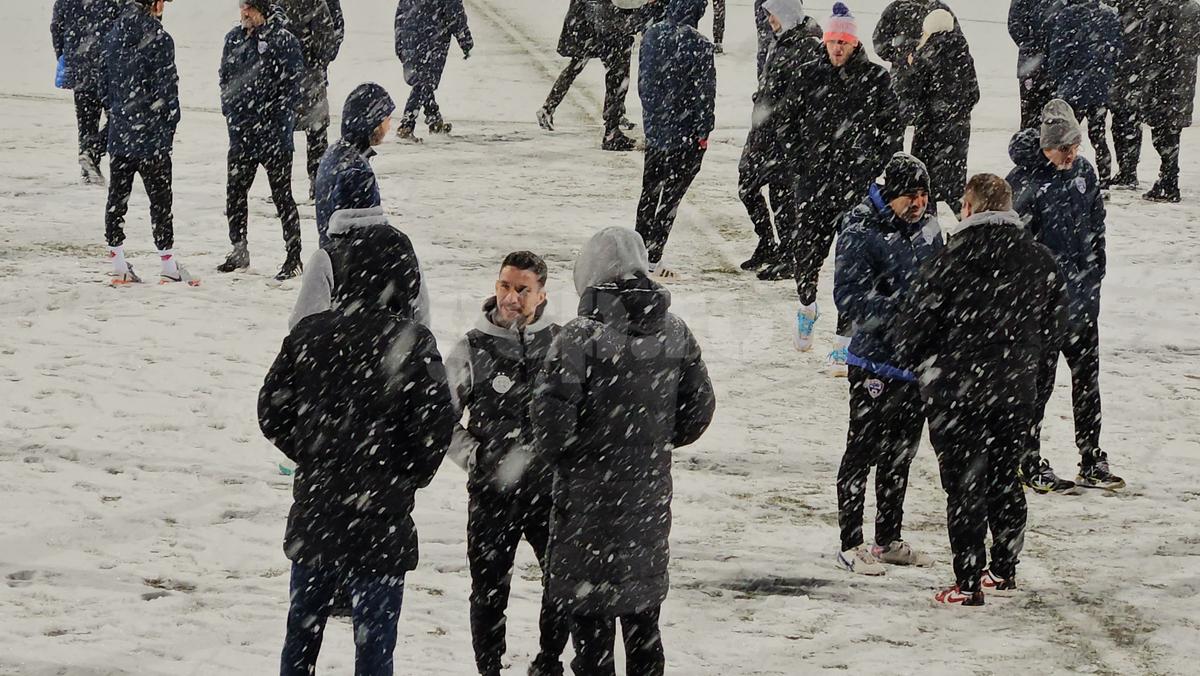 Imagini cu zăpada de la Buzău, înaintea meciului Gloria - FCSB