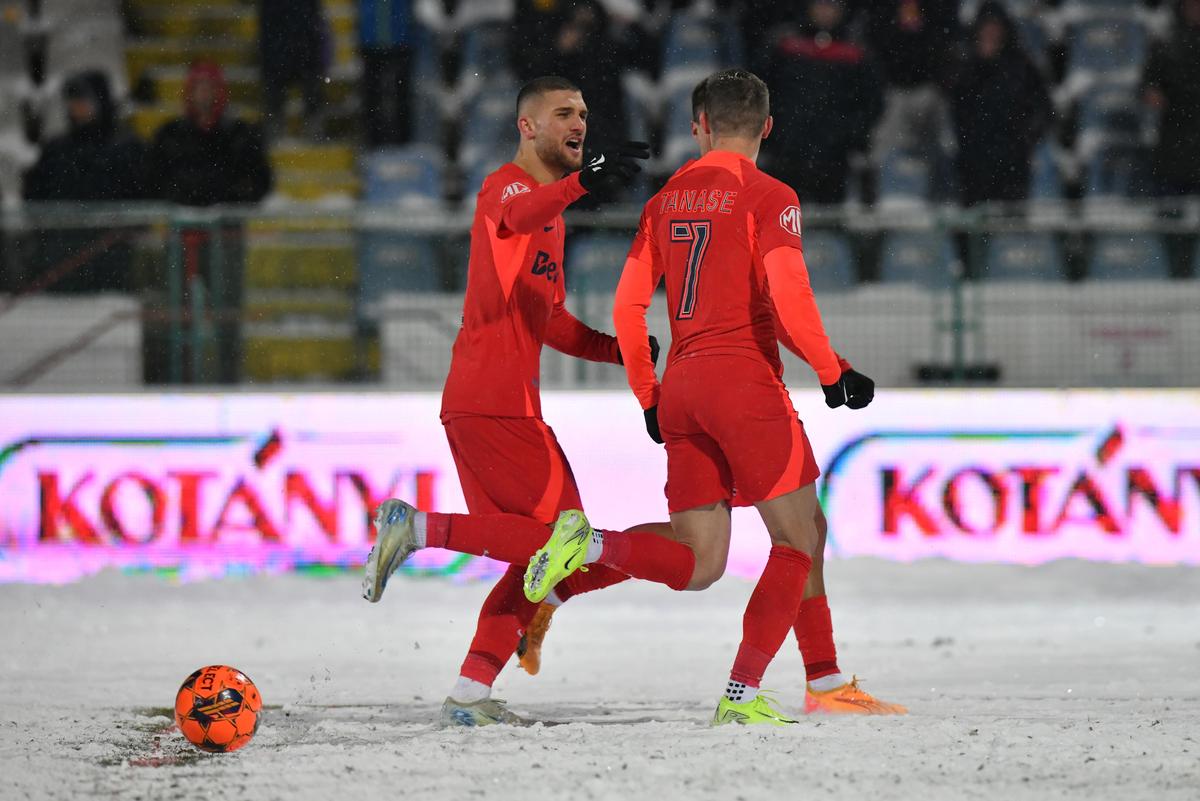Cum va fi vremea la FCSB - PAOK Salonic? Se oprește ninsoarea până joi? Prognoză TERIBILĂ pentru cei 50.000 de fani așteptați pe Arenă